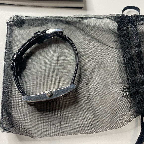 Gucci Women’s Watch - Picture 7 of 8